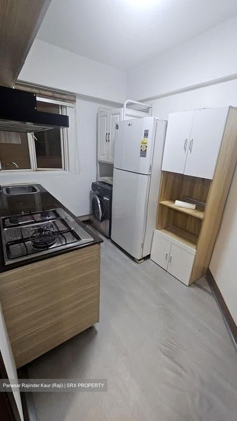 Melville Park (D18), Condominium #627384811